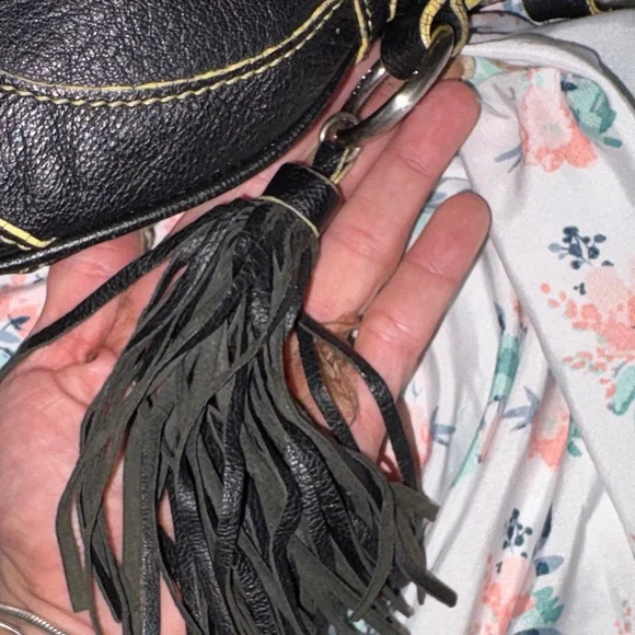 EXTREMELY RARE MCM Black Leather Shoulder Bag with Braided Strap and Gold Accent - Picture 3 of 8